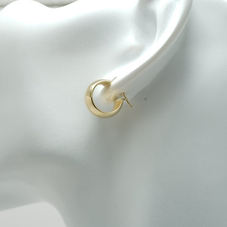 14K Gold Hoop Earrings, light gold hoop earrings, Diamond Origin, They're the perfect blend of quality, style, and affordability, making them the ideal choice for anyone who wants to add a touch of luxury to their wardrobe without breaking the bank. And with our fast and reliable shipping, you can enjoy your new earrings in no time!
