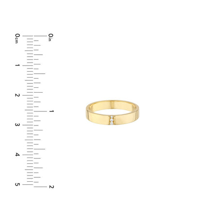 The dazzling diamonds on the 14K gold band catching the light, casting a radiant sparkle that underscores the ring's exquisite craftsmanship and high quality materials, clean origin of diamond from us,