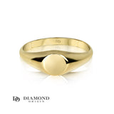The 14K Square Signet Ring by Diamond Origin stands as a testament to the time-honored tradition of signet rings, perfectly amalgamating it with contemporary luxury and modern sophistication. This solid gold ring is a tangible representation of the brand's commitment to creating exemplary, high quality jewelry.